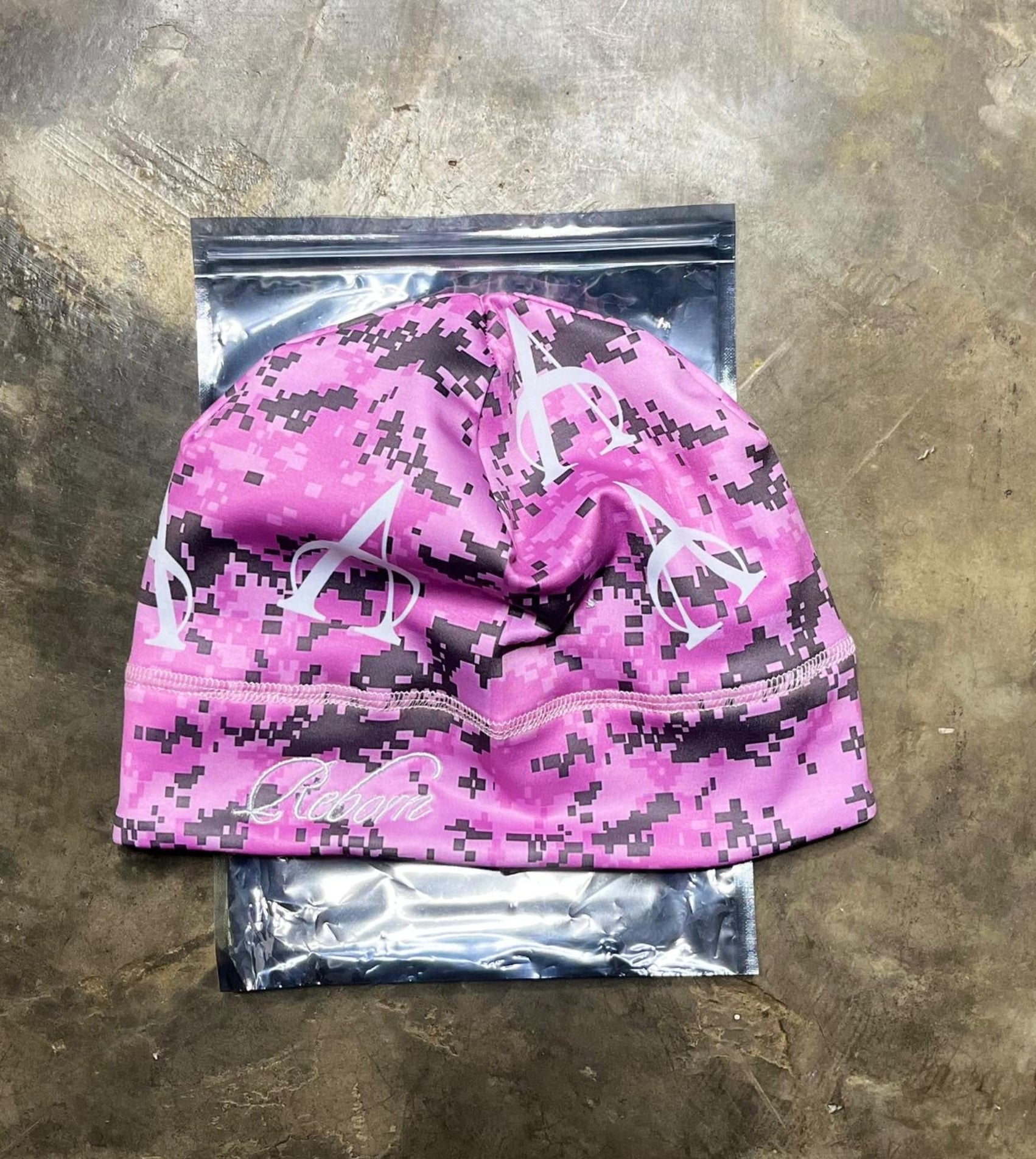 REBORN “Zohar” Beanie – Pink